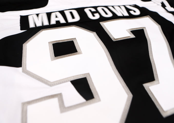 Columbus Mad Cows custom jersey, close-up of sample name MAD COWS and number